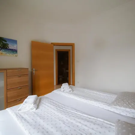 Aphrodite With Swimming Pool And Privat Jacuzzy בפורטורוז