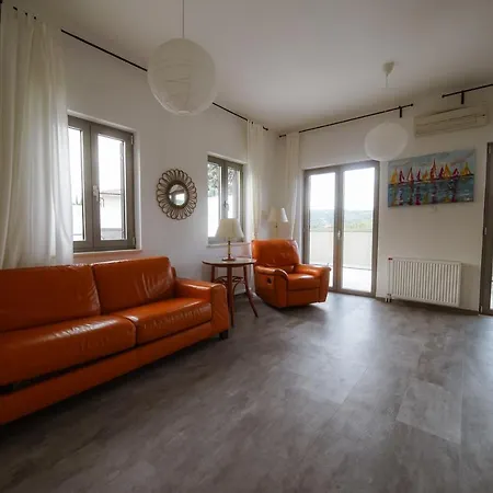 Apartment Aphrodite With Swimming Pool And Privat Jacuzzy