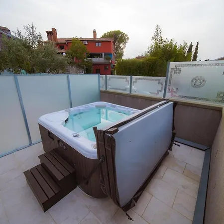 Aphrodite With Swimming Pool And Privat Jacuzzy Apartament *