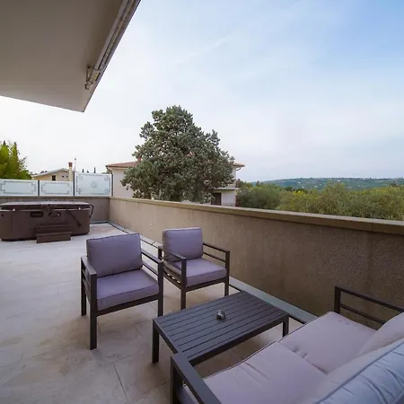 דירה Aphrodite With Swimming Pool And Privat Jacuzzy בפורטורוז